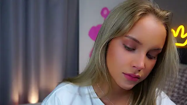 Snapshot of AftonConnett chatting on 9, 11, 2025 AftonConnett online show from 9, 11, 2025