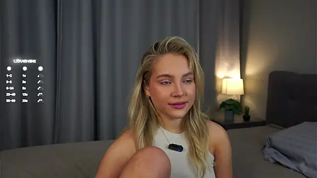 Snapshot of AftonConnett chatting on 10, 3, 2025 AftonConnett online show from 10, 3, 2025