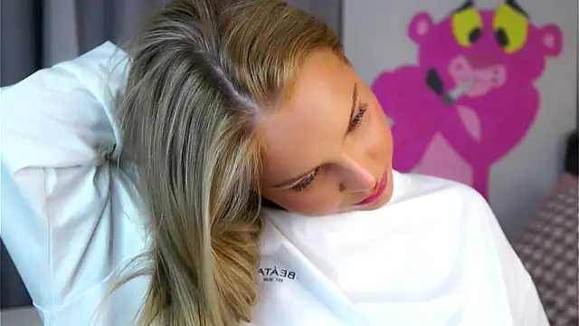 Snapshot of AftonConnett chatting on 18, 11, 2025 AftonConnett online show from 18, 11, 2025