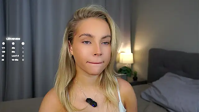 Snapshot of AftonConnett chatting on 9, 3, 2025 AftonConnett online show from 9, 3, 2025