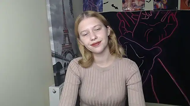 Snapshot of StellaCRL chatting on 10, 10, 2025 StellaCRL online show from 10, 10, 2025