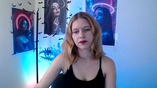 Snapshot of StellaCRL chatting on 13, 10, 2025 StellaCRL online show from 13, 10, 2025