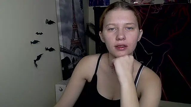 Snapshot of StellaCRL chatting on 13, 11, 2025 StellaCRL online show from 13, 11, 2025