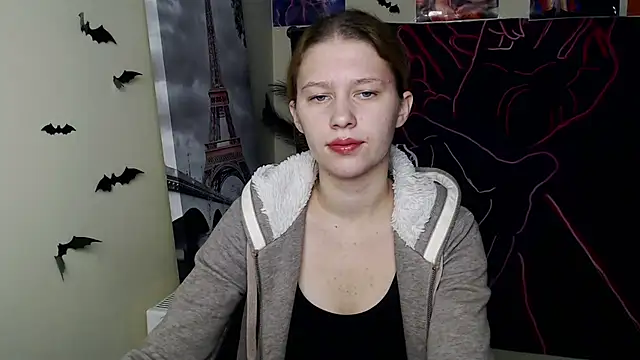 Snapshot of StellaCRL chatting on 7, 11, 2025 StellaCRL online show from 7, 11, 2025