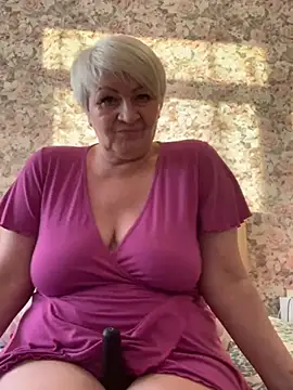 Laura Millf online show from 25, 2, 2025