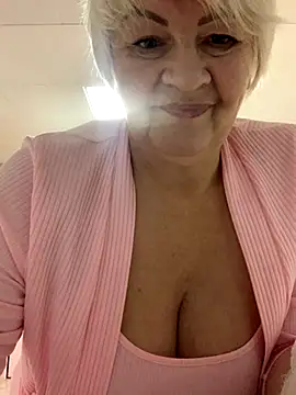 Laura Millf online show from 23, 11, 2025