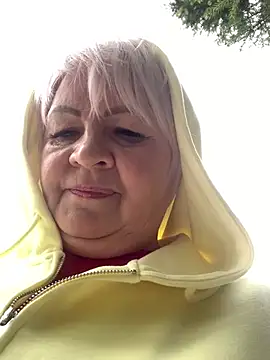Laura Millf online show from 22, 4, 2026