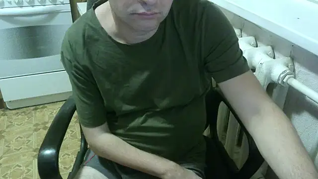 Snapshot of AlDON59 chatting on 9, 11, 2025 AlDON59 online show from 9, 11, 2025