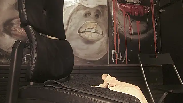 dani4334 online show from 9, 11, 2025