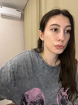 briannababy  online show from 11, 1, 2025