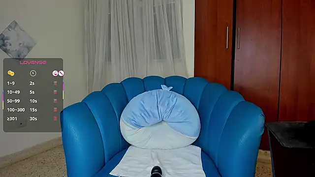 Julie Markk online show from 29, 10, 2025