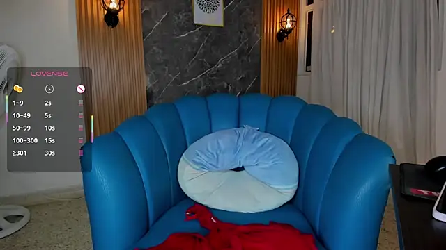 Julie Markk online show from 12, 2, 2026