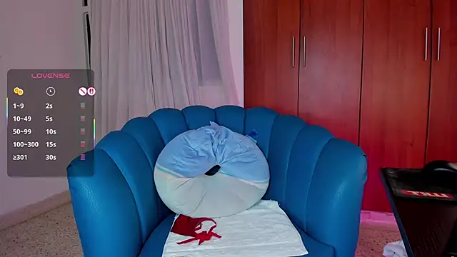 Julie Markk online show from 30, 11, 2025