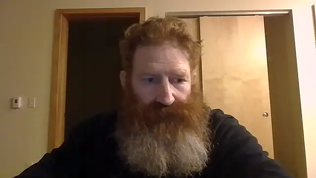 Snapshot of Redfurr69 chatting on 9, 10, 2025 Redfurr69 online show from 9, 10, 2025