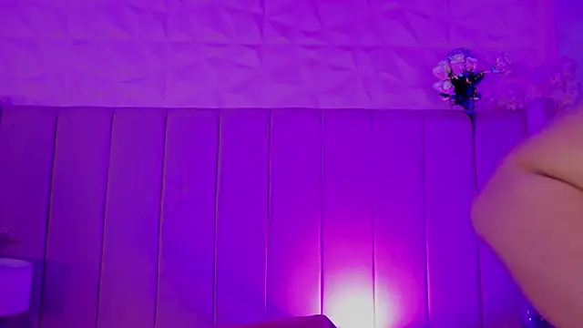 MollyBigBoobs12 online show from 8, 4, 2026