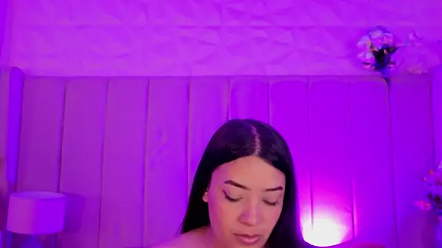 MollyBigBoobs12 online show from 5, 5, 2026