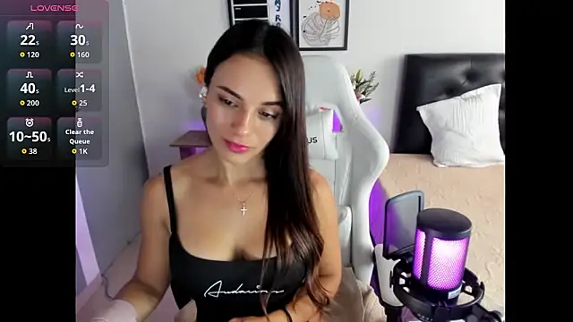 Sara lopez 28 online show from 11, 2, 2026