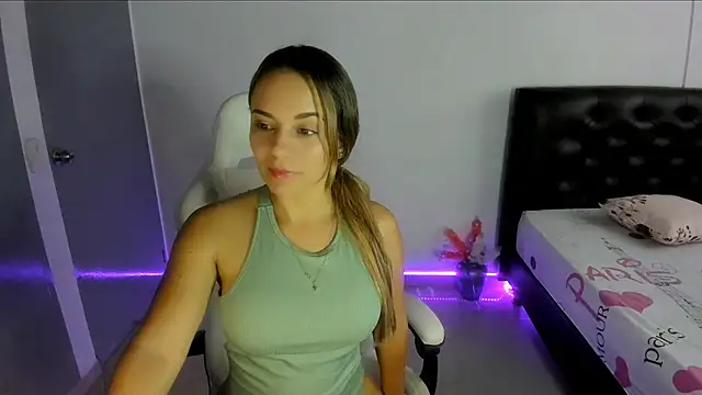 Sara lopez 28 online show from 4, 3, 2025