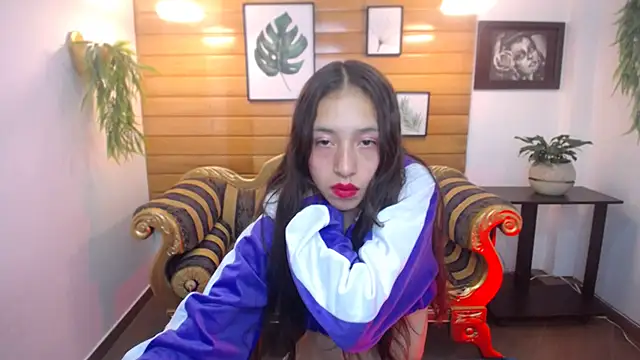 Valeria roussi online show from 17, 2, 2025