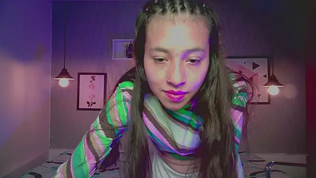 Valeria roussi online show from 6, 12, 2024