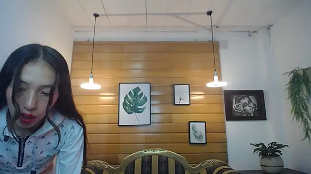 Valeria roussi online show from 19, 2, 2025