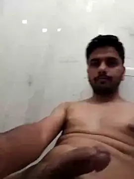 Snapshot of itachigunn chatting on 1, 3, 2026 itachigunn online show from 1, 3, 2026