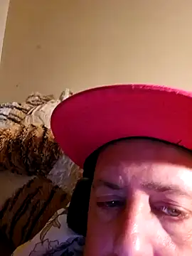Snapshot of HeteroHotGuy1 chatting on 14, 9, 2025 HeteroHotGuy1 online show from 14, 9, 2025