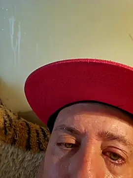 Snapshot of HeteroHotGuy1 chatting on 17, 9, 2025 HeteroHotGuy1 online show from 17, 9, 2025