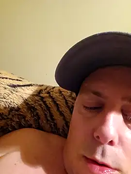 Snapshot of HeteroHotGuy1 chatting on 21, 3, 2025 HeteroHotGuy1 online show from 21, 3, 2025