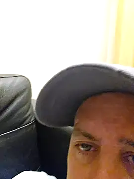 Snapshot of HeteroHotGuy1 chatting on 20, 12, 2024 HeteroHotGuy1 online show from 20, 12, 2024