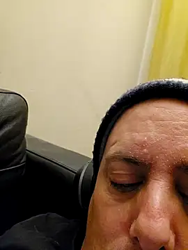 Snapshot of HeteroHotGuy1 chatting on 13, 12, 2024 HeteroHotGuy1 online show from 13, 12, 2024
