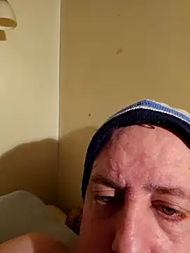 Snapshot of HeteroHotGuy1 chatting on 11, 3, 2025 HeteroHotGuy1 online show from 11, 3, 2025
