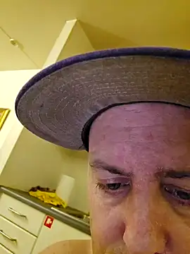 Snapshot of HeteroHotGuy1 chatting on 6, 2, 2025 HeteroHotGuy1 online show from 6, 2, 2025