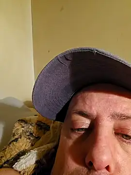 Snapshot of HeteroHotGuy1 chatting on 11, 2, 2025 HeteroHotGuy1 online show from 11, 2, 2025
