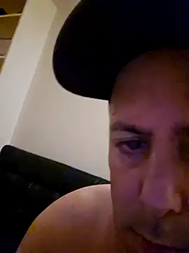 Snapshot of HeteroHotGuy1 chatting on 22, 9, 2025 HeteroHotGuy1 online show from 22, 9, 2025