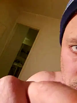 Snapshot of HeteroHotGuy1 chatting on 16, 3, 2025 HeteroHotGuy1 online show from 16, 3, 2025
