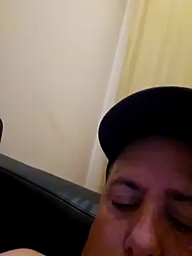 Snapshot of HeteroHotGuy1 chatting on 30, 9, 2025 HeteroHotGuy1 online show from 30, 9, 2025