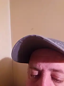 Snapshot of HeteroHotGuy1 chatting on 13, 3, 2025 HeteroHotGuy1 online show from 13, 3, 2025