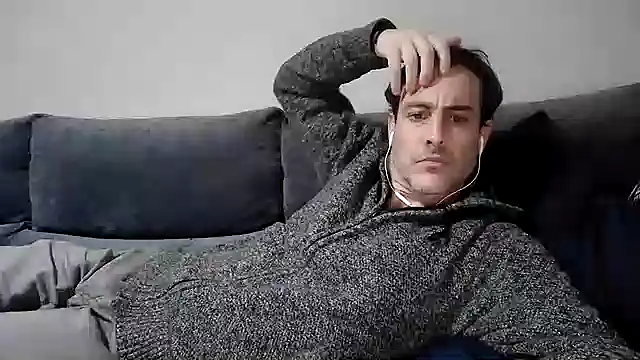 Snapshot of basquehotboy chatting on 27, 1, 2025 basquehotboy online show from 27, 1, 2025
