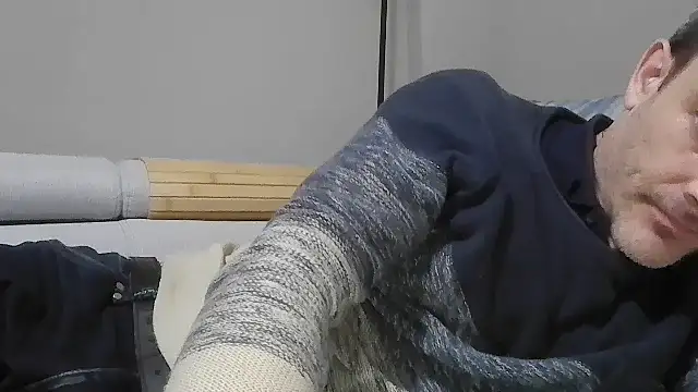 Snapshot of basquehotboy chatting on 25, 11, 2025 basquehotboy online show from 25, 11, 2025
