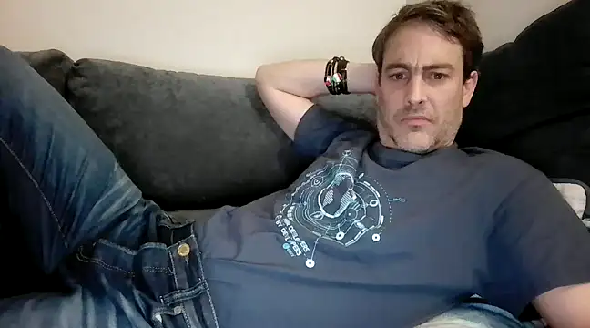 Snapshot of basquehotboy chatting on 3, 1, 2025 basquehotboy online show from 3, 1, 2025