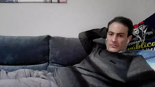 Snapshot of basquehotboy chatting on 27, 2, 2025 basquehotboy online show from 27, 2, 2025