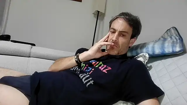 Snapshot of basquehotboy chatting on 9, 9, 2025 basquehotboy online show from 9, 9, 2025
