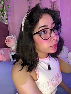 Snapshot of anni_ross chatting on 14, 7, 2026 anni ross online show from 14, 7, 2026