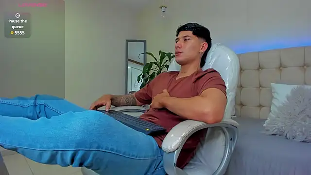 Damian23   online show from 25, 2, 2025