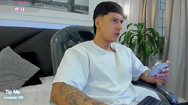 Damian23   online show from 13, 2, 2026