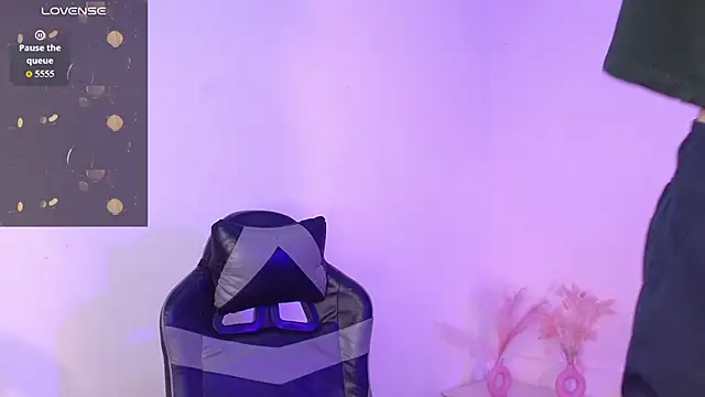 Snapshot of Alexx_tc chatting on 15, 10, 2025 Alexx tc online show from 15, 10, 2025