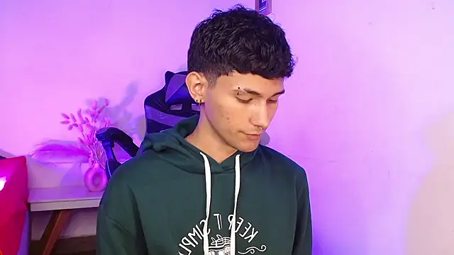 Snapshot of Alexx_tc chatting on 1, 11, 2025 Alexx tc online show from 1, 11, 2025