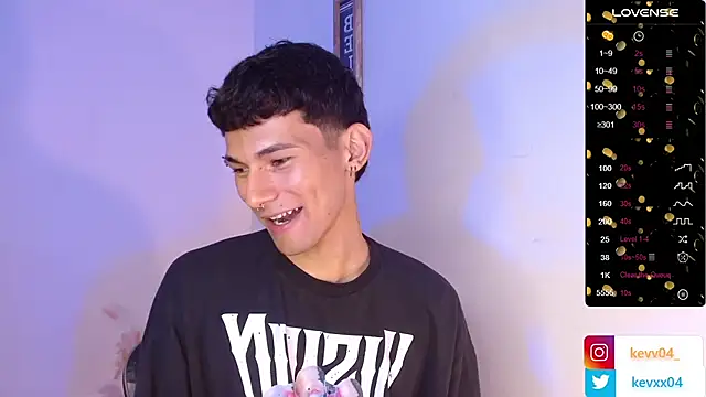 Snapshot of Alexx_tc chatting on 28, 10, 2025 Alexx tc online show from 28, 10, 2025