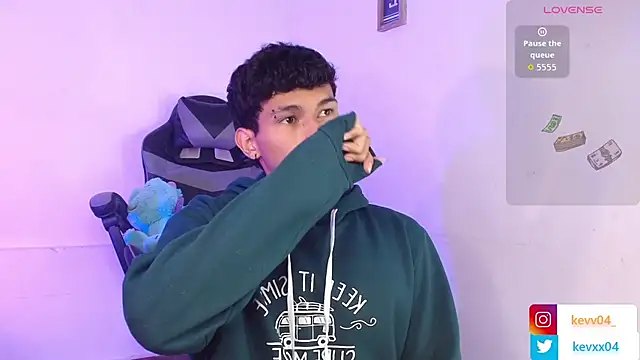 Snapshot of Alexx_tc chatting on 24, 11, 2025 Alexx tc online show from 24, 11, 2025